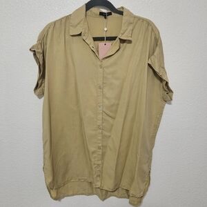 NWT Quince top with pleating details size medium